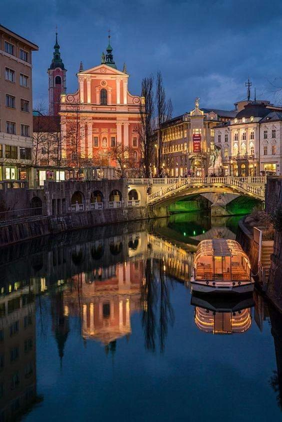 Apartment In The Heart Of Ljubljana Exterior foto